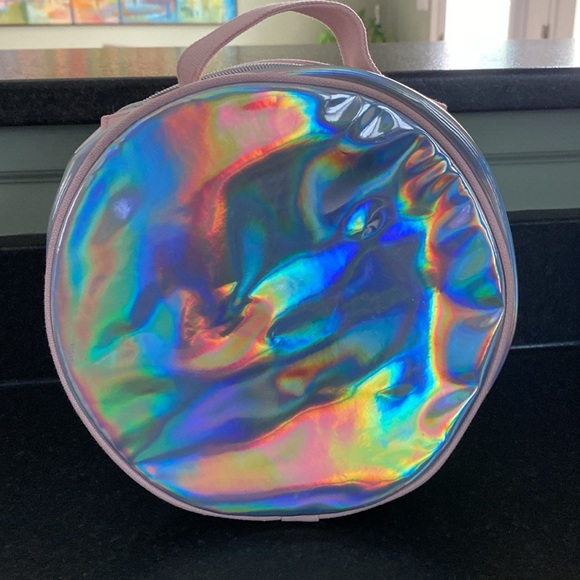 Round metallic makeup bag - Picture 2 of 4